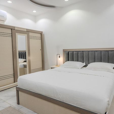 Comfortable & Big Family Apartments 10Mins Drive To Al-Masjid -Nabawi - Nozol Noor 2 Medina Exteriör bild
