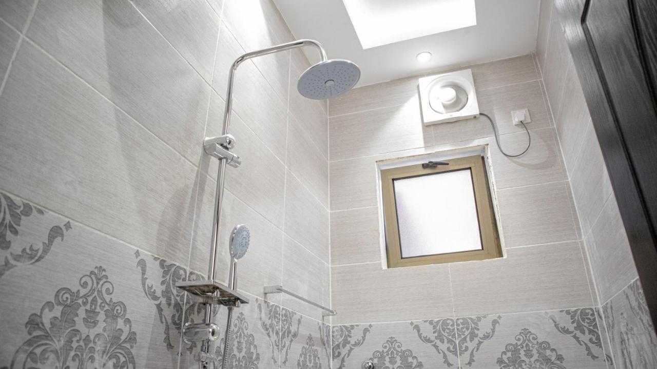 Comfortable & Big Family Apartments 10Mins Drive To Al-Masjid -Nabawi - Nozol Noor 2 Medina Exteriör bild
