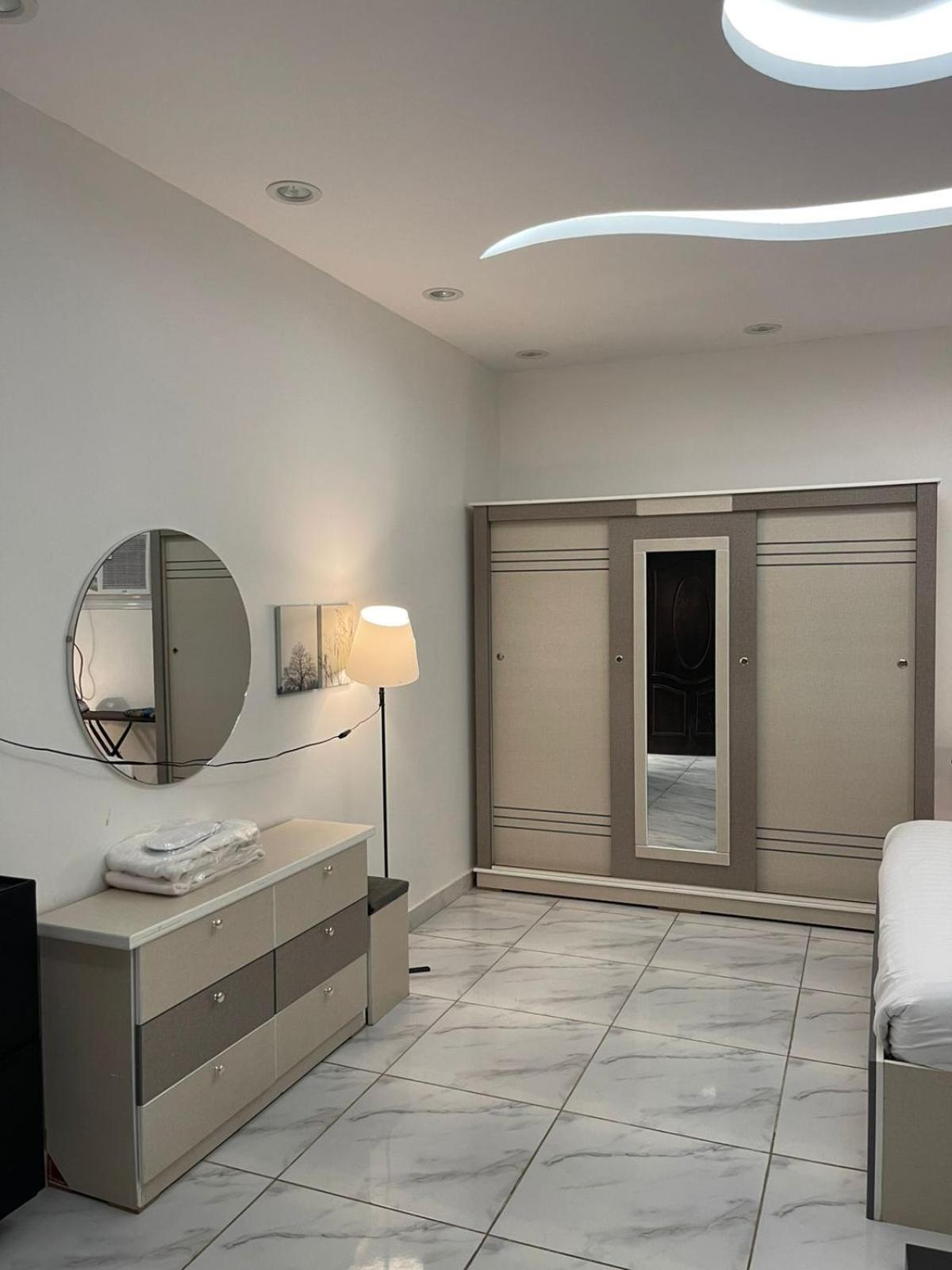 Comfortable & Big Family Apartments 10Mins Drive To Al-Masjid -Nabawi - Nozol Noor 2 Medina Exteriör bild