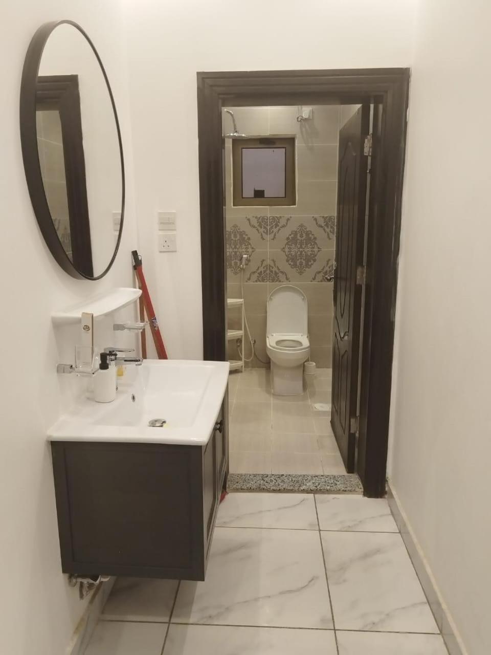 Comfortable & Big Family Apartments 10Mins Drive To Al-Masjid -Nabawi - Nozol Noor 2 Medina Exteriör bild