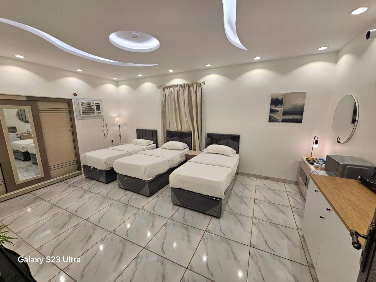 Comfortable & Big Family Apartments 10Mins Drive To Al-Masjid -Nabawi - Nozol Noor 2 Medina Exteriör bild